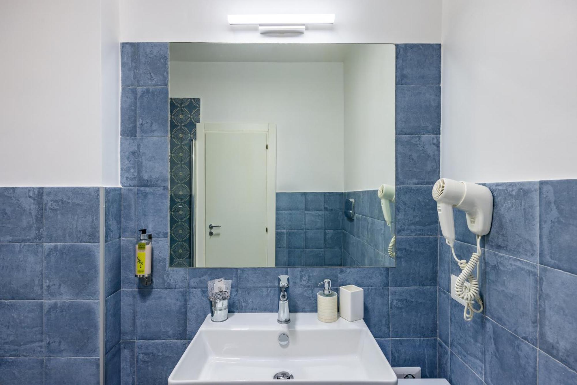 Direlo Guest House เนเปิลส์ ภายนอก รูปภาพ