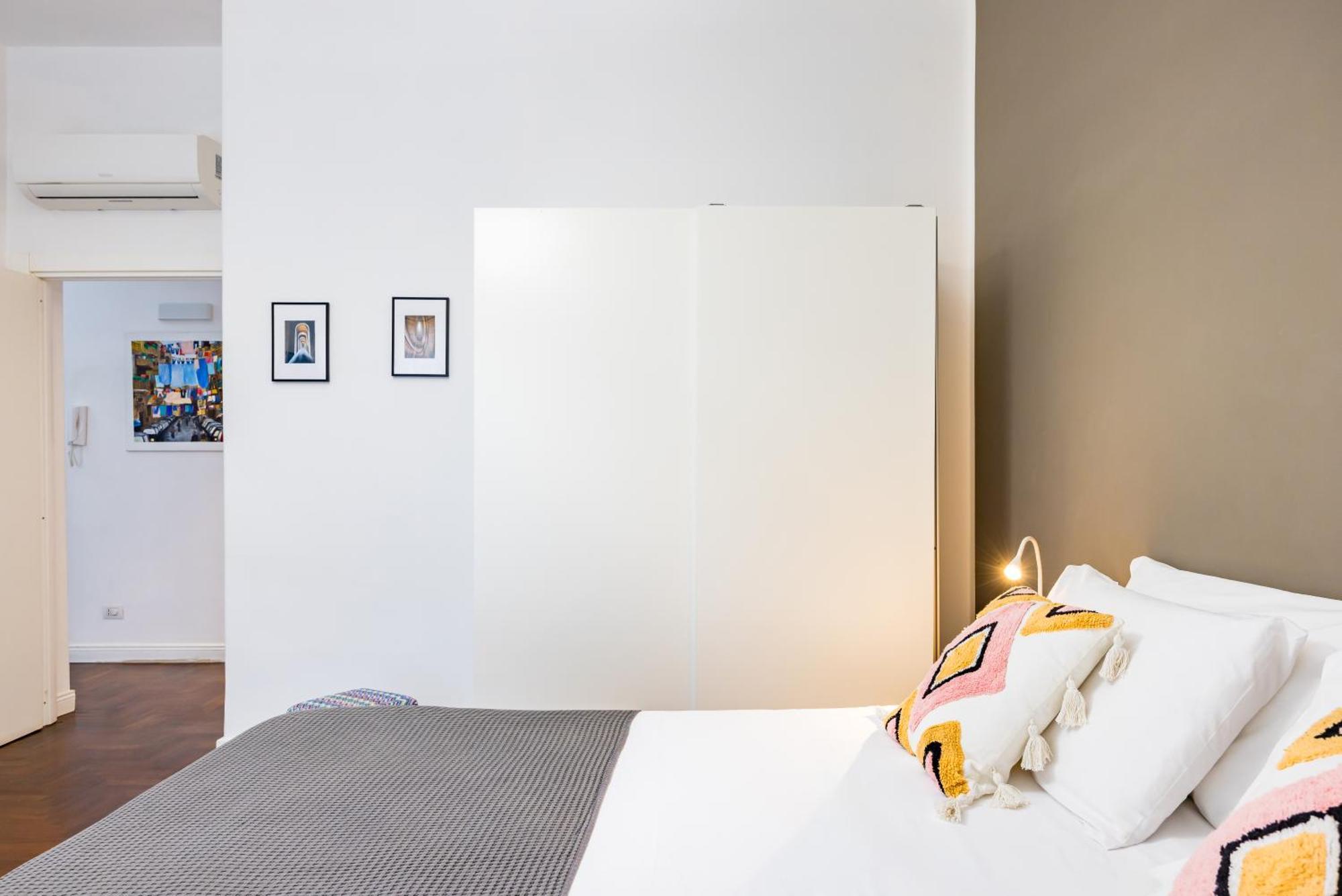 Direlo Guest House เนเปิลส์ ภายนอก รูปภาพ
